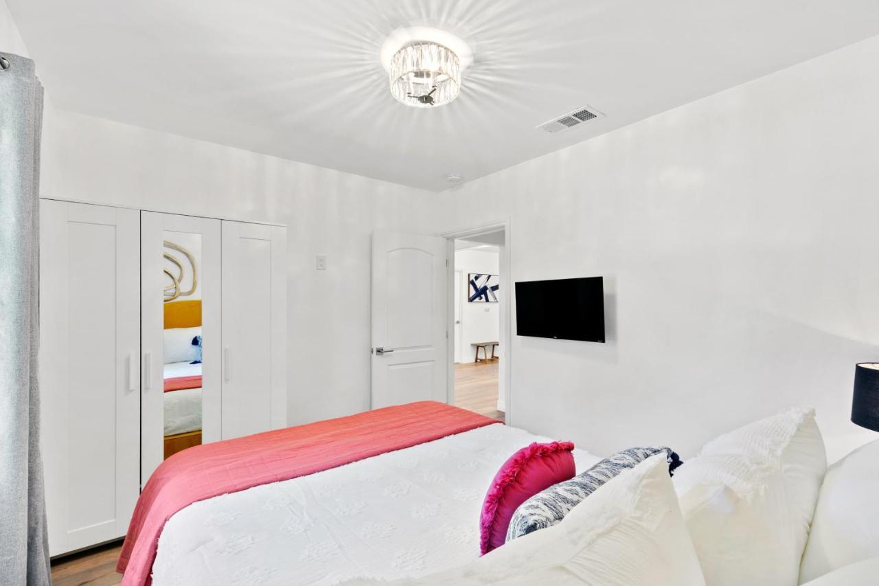 لوس أنجلوس Studio City Contemporary Villa With Pool Sleeps 10 المظهر الخارجي الصورة
